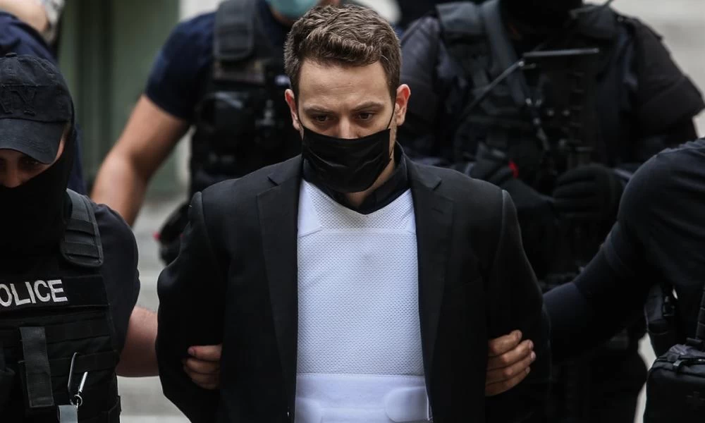 Στη «VIP» πτέρυγα ο Μπάμπης Αναγνωστόπουλος: Μαζί με Φουρθιώτη και Μαζιώτη